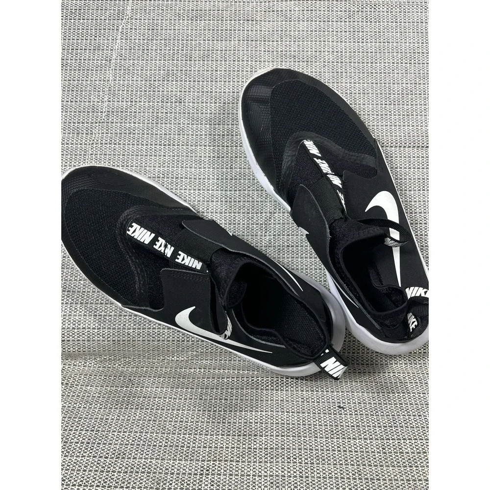 Nike Youth size 7 Nike sneakers AT4662-001